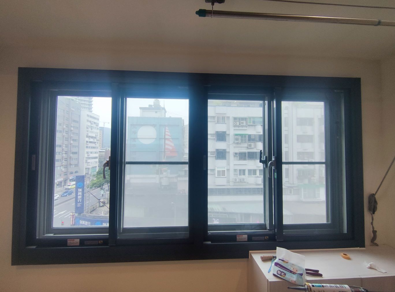 proimages/內層加裝隔音窗-施工完成整窗(1).jpg